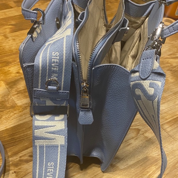 Steve Madden Sky Blue Embossed Shoulder Bag - Picture 8 of 9